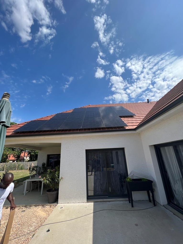 Toiture solaire, ciel dégagé
