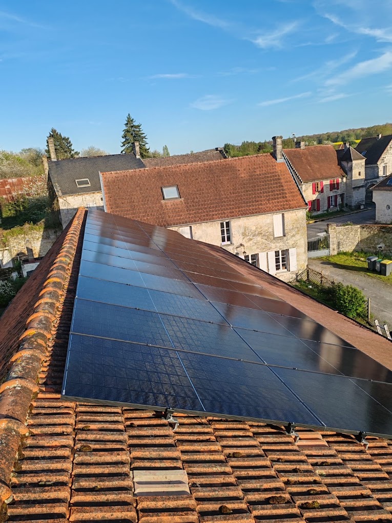 Centrale photovoltaïque sur toit en tuiles